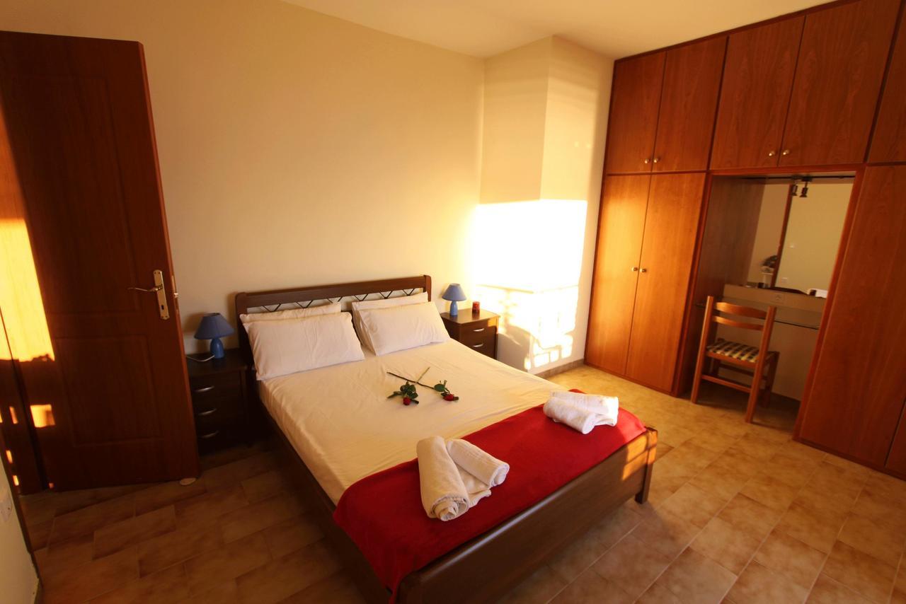 Corfu Glyfada Menigos Beach Apartments Exterior foto
